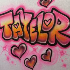 Airbrushed Taylor t-shirt with hearts